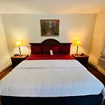 Inn At Cemetery Hill