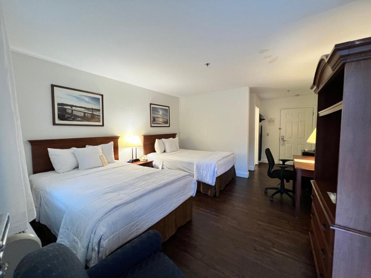 Hotel At Cemetery Hill 2*