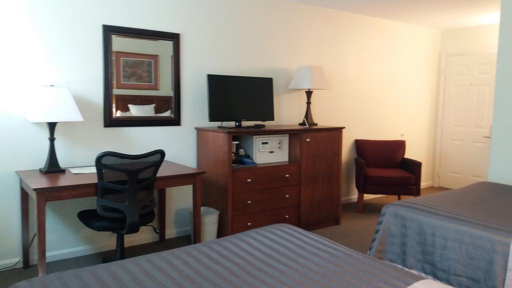 At Cemetery Hill Hotel
