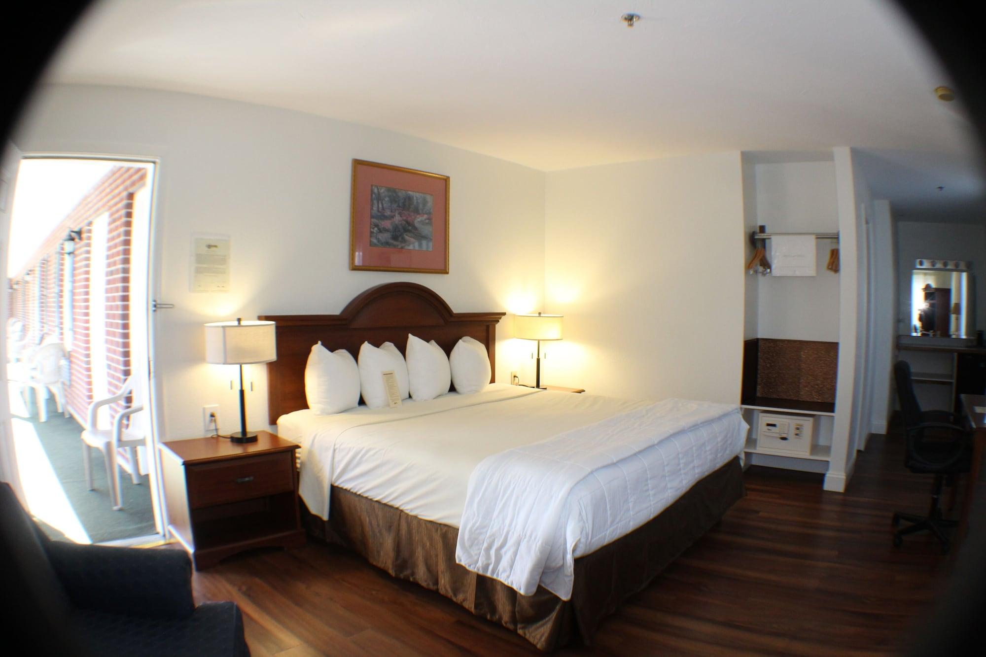 At Cemetery Hill Hotel 2*